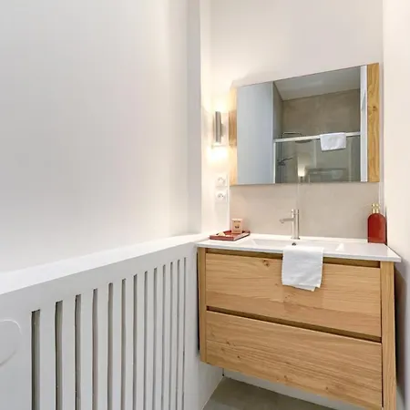 Appartement Cambodia Pere Lachaise Cosy 2p Parijs